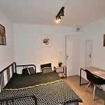 Capstay - Netflix 2* Trith-Saint-Leger