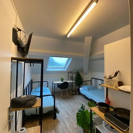 Capstay - Netflix Ξενοδοχείο 2*