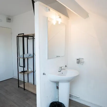 Hotel Capstay - Netflix