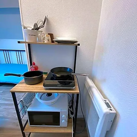 Capstay - Netflix Hotel