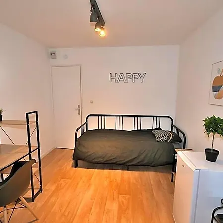 Capstay - Netflix Hotel 2*