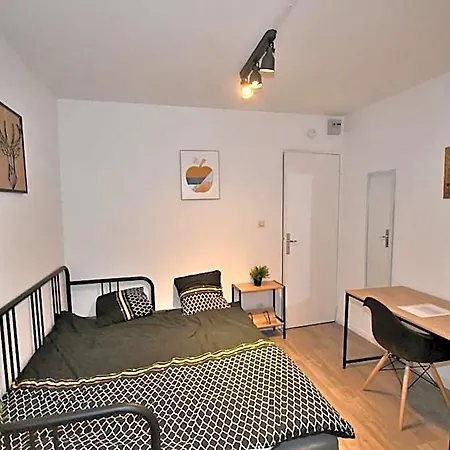 Capstay - Netflix Hotel