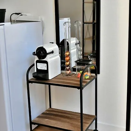 Capstay - Netflix Ξενοδοχείο 2*