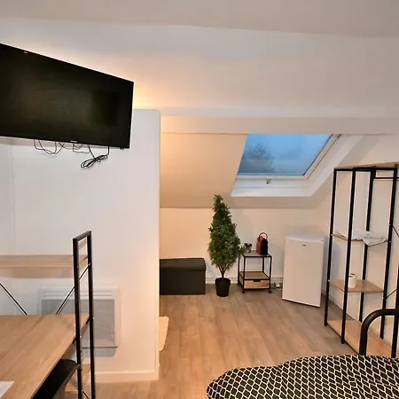 Capstay - Netflix Hotel 2*