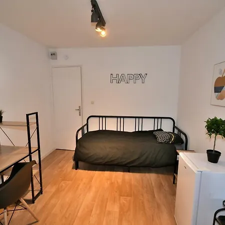 Capstay - Netflix Ξενοδοχείο