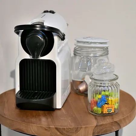 Capstay - Netflix Ξενοδοχείο 2*